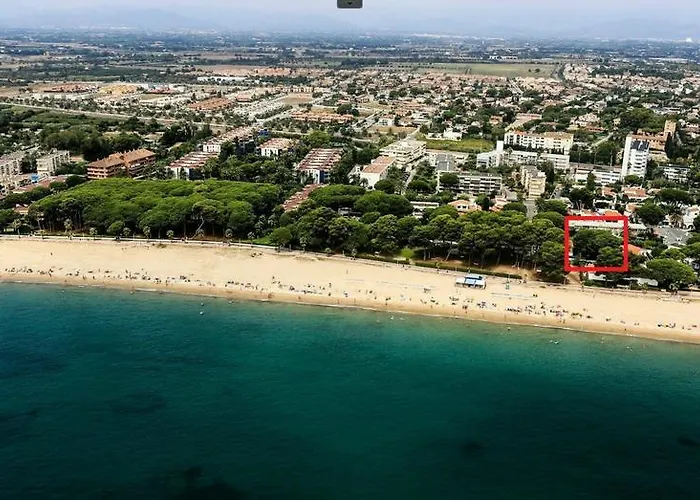Superb Seafront Σπίτι διακοπών